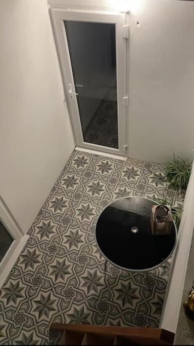Apartment Comfortable Flat Close To The