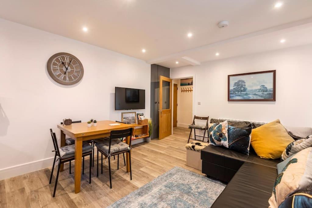 Apartment Comfortable Flat Close To The
